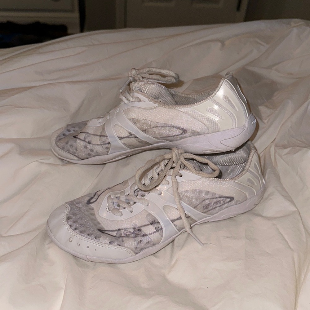 VENGEANCE NFINITY CHEERLEADING SHOES